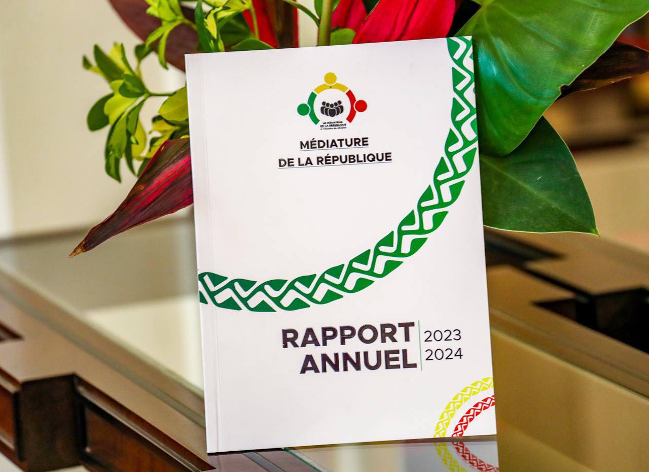 cérémonie de remise du Rapport annuel du Médiateur de la République au Président de la République, Bassirou Diomaye Faye.