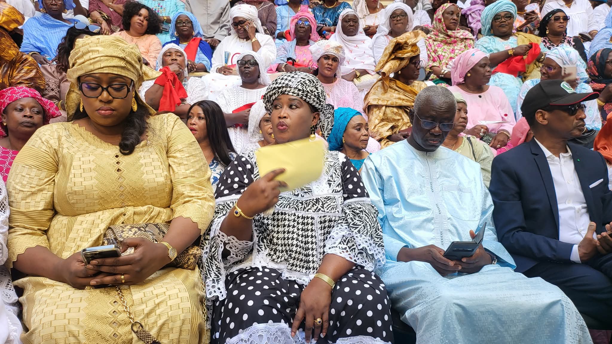 Mobilisation des Femmes de l’APR à Dakar : Une Démonstration de Force en Soutien aux Détenus Politiques