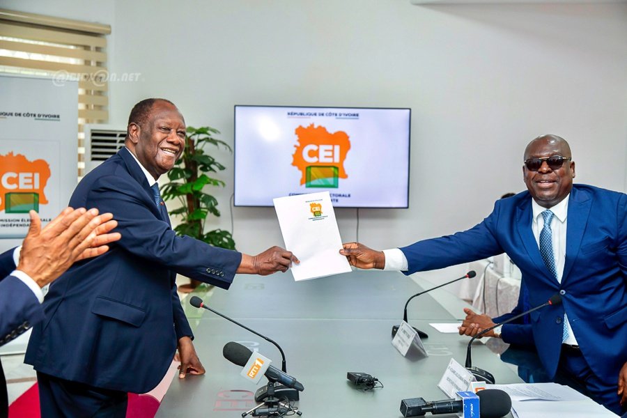 Côte d’Ivoire : Alassane Ouattara dépose officiellement son dossier de candidature